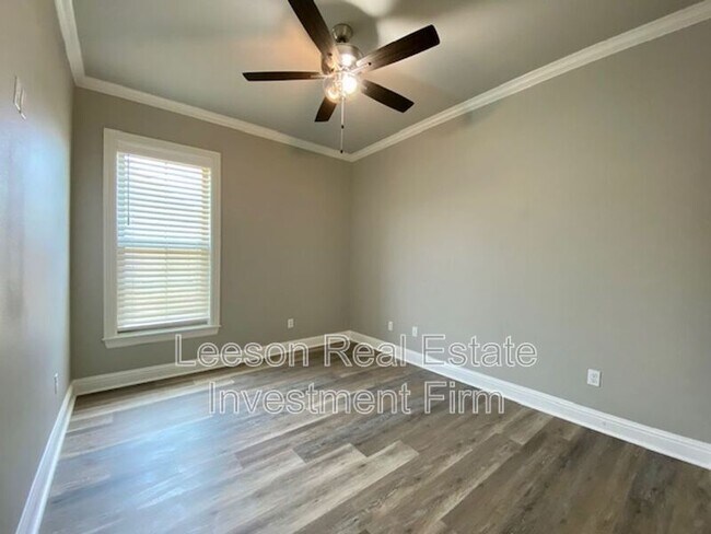 Building Photo - 2076 Highpoint Pl