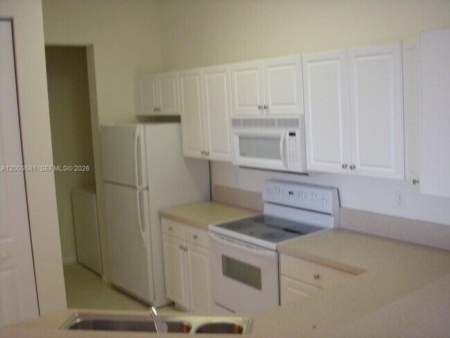 Building Photo - 4404 SW 160th Ave