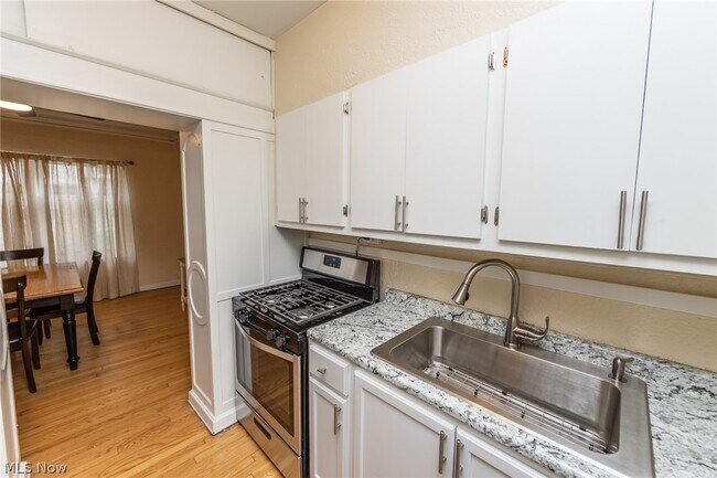 Building Photo - 2330 Euclid Heights Blvd