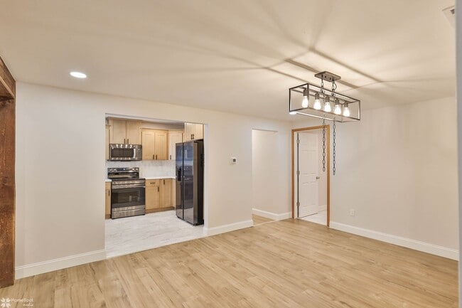 Building Photo - Charming Newly Renovated Ranch-Style Home for Rent in the Desirable East Penn School District