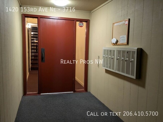 Building Photo - 1420 153rd Ave NE