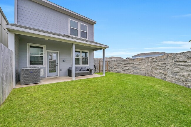 Building Photo - 2403 Bay Breeze Dr