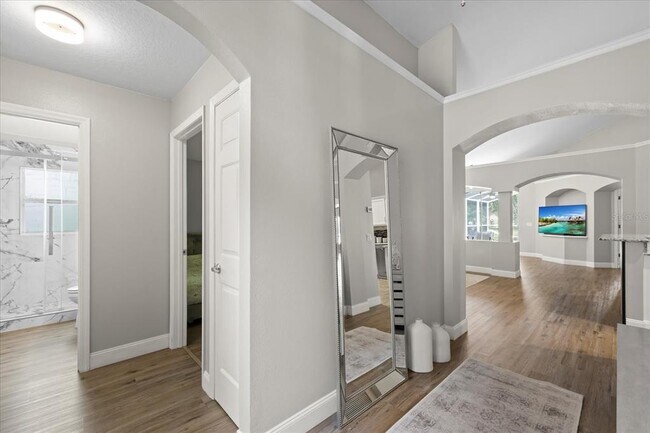 Building Photo - 6620 Colonial Lake Dr