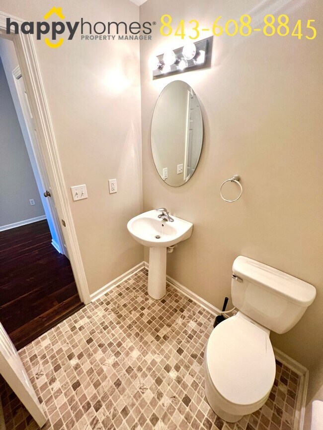 Building Photo - 2 bedroom 2.5 bath home in Goose Creek