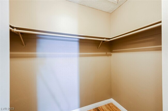 Building Photo - 109 Elegante Way