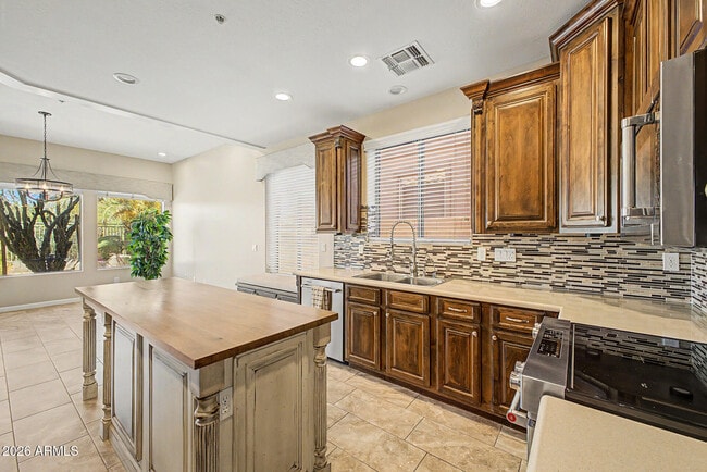 Building Photo - 10588 E Autumn Sage Dr