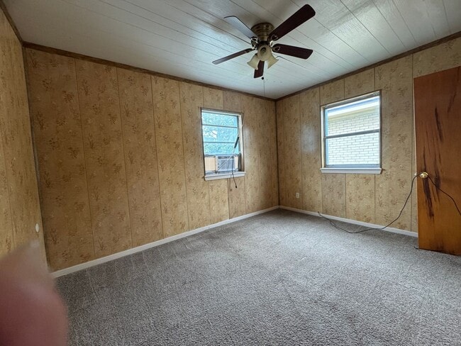 Building Photo - 1308 S Lea Ave