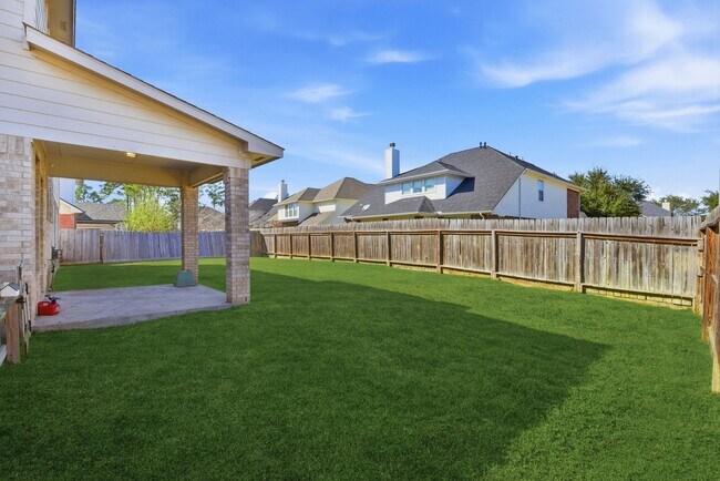 Building Photo - 13902 Oneida Ct