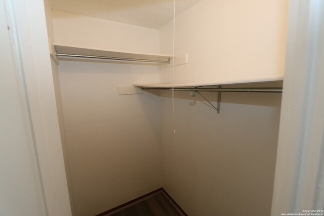 Building Photo - 6943 Sunshine Tree Dr