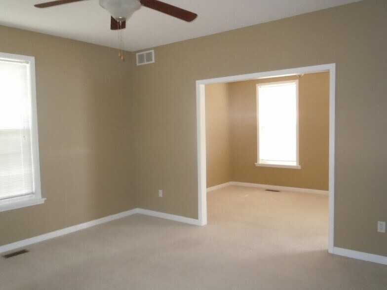 Building Photo - 100 Angel Oak Ct