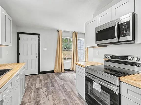 Building Photo - 2513 N Pinecliff Ct