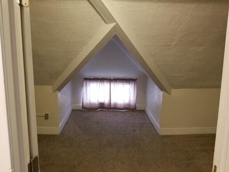 Unit #3 - 26 S Adams St