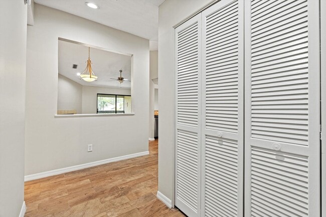 Building Photo - Beautiful Condo