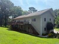 Building Photo - 1526 Circle Dr