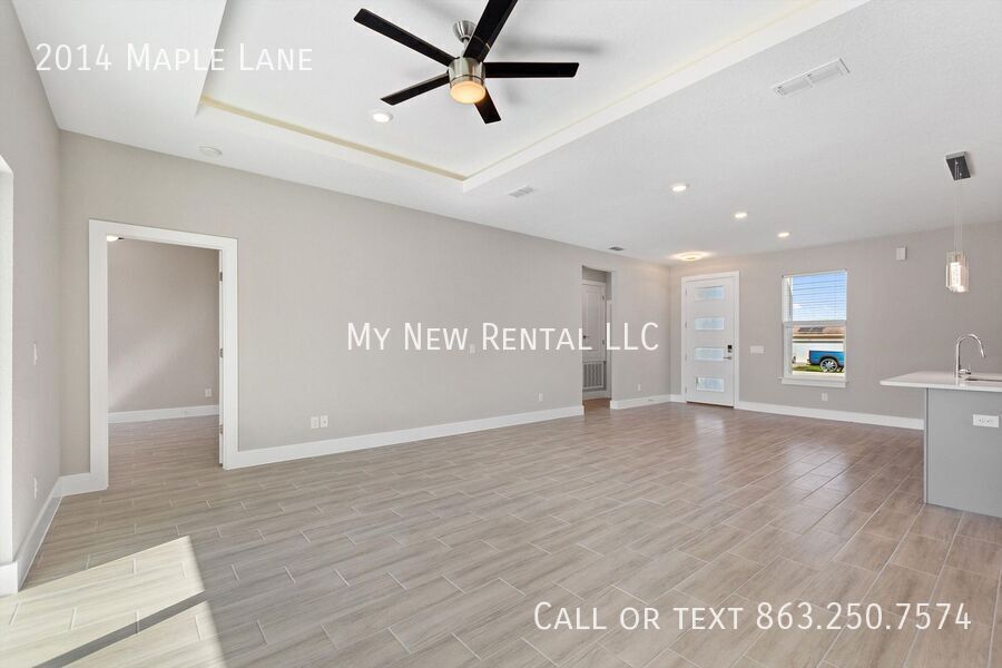 Building Photo - 2014 Maple Ln