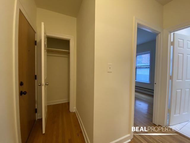 Building Photo - 1 bedroom in CHICAGO IL 60613