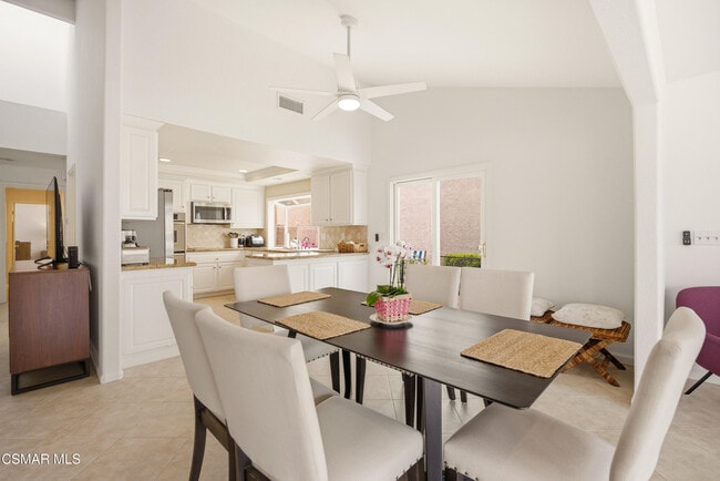 Building Photo - 2379 Leeward Cir