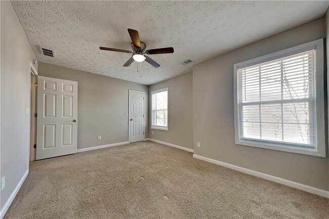 Building Photo - 368 Dunagan Chase Dr SE