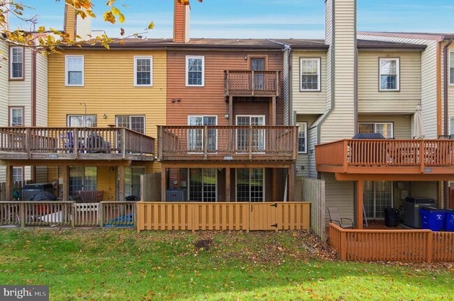 Building Photo - 7393 Swan Point Way