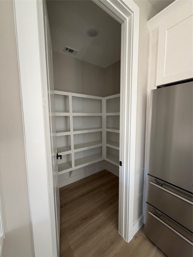 Building Photo - 2614 Martinas Ct