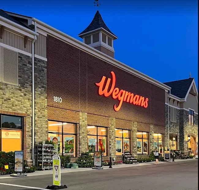 Building Photo - WOW!! Prime location and quite living in Charming 2brd 2.5 bath townhouse