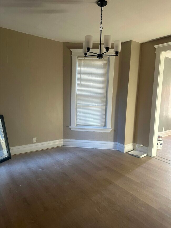 Building Photo - 6219 S Wood St