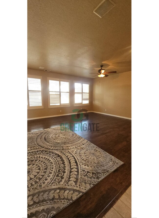 Building Photo - Spacious 4 Bedroom in Manteca!!! Ready