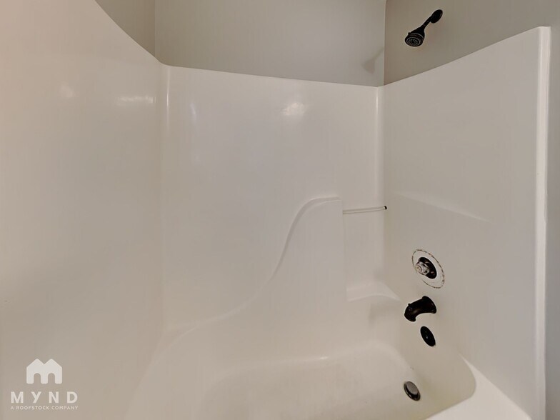 Building Photo - 381 Cottonwood Loop