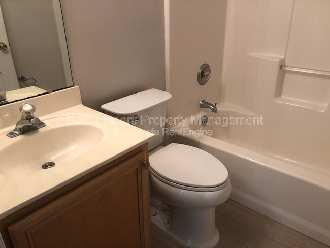 Building Photo - 12857 Chets Creek Dr N