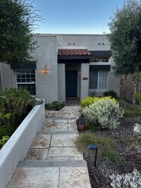 Building Photo - 3 bed 2 bath Well-Maintained Home in Prime...