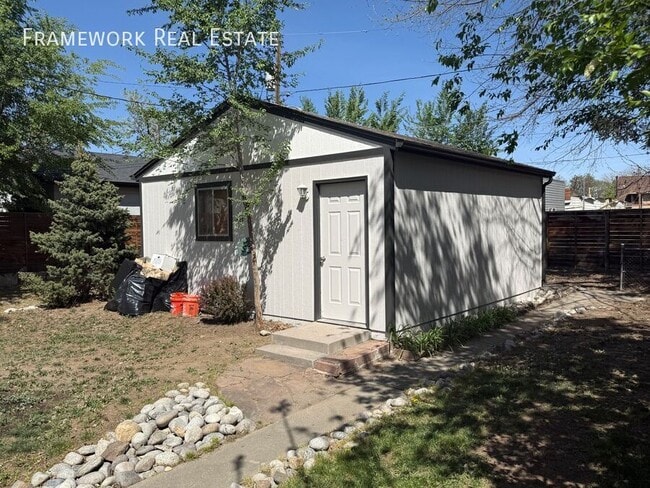 Building Photo - 2120 Irving St