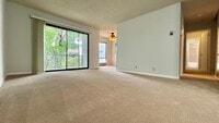Building Photo - Well-maintained 2bd 1.5 ba  with plenty of...