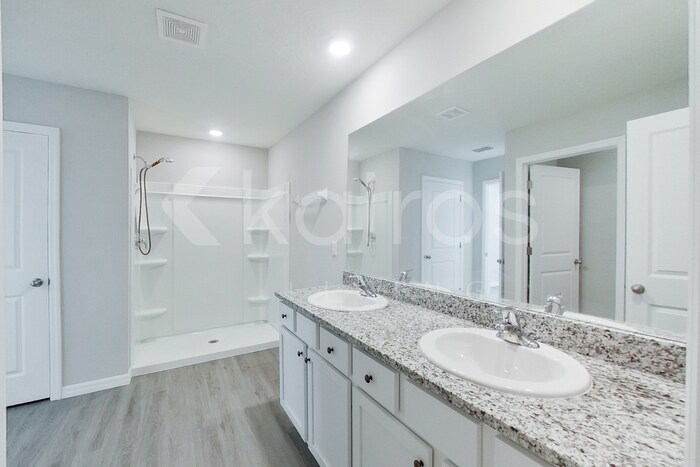 Building Photo - 8602 SW 43rd Ter
