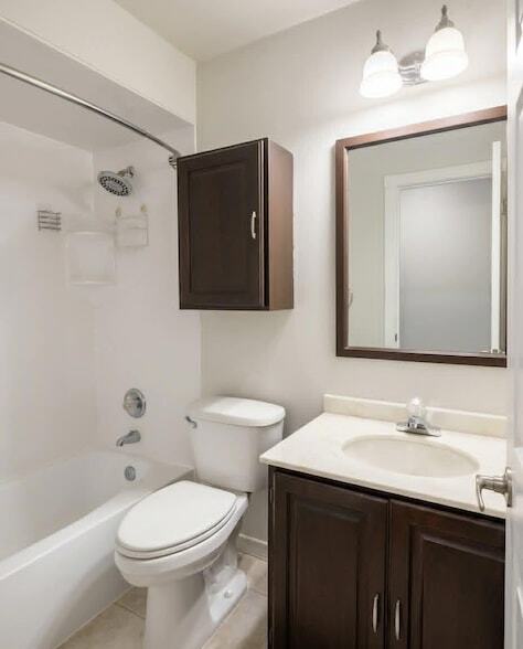 Building Photo - 2003 W 45th St