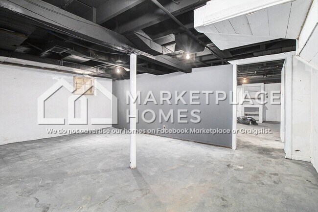 Building Photo - 14838 Griggs Ave