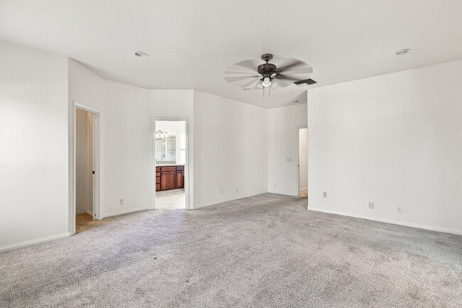 Building Photo - 1112 N Cynthia Ct