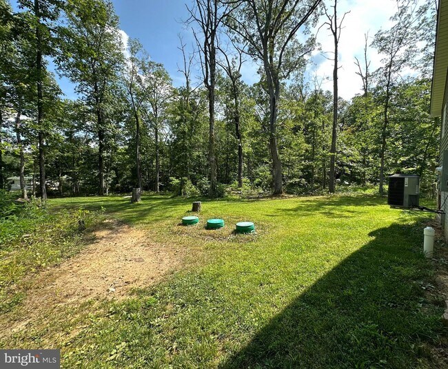 Building Photo - 101 Brier Rabbit Ct