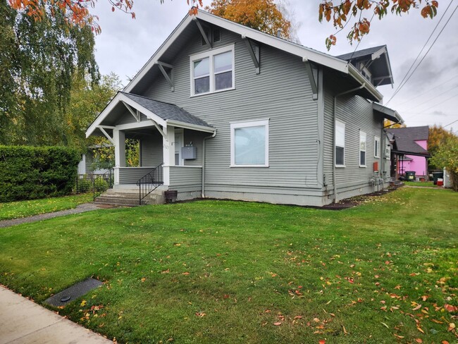 Primary Photo - 2323 J St