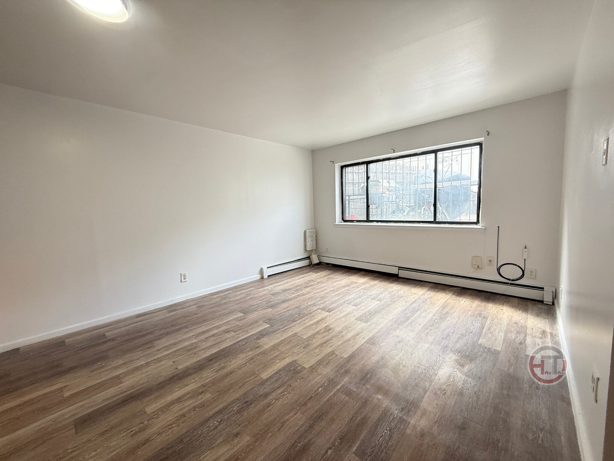 Building Photo - 189 Throgs Neck Blvd