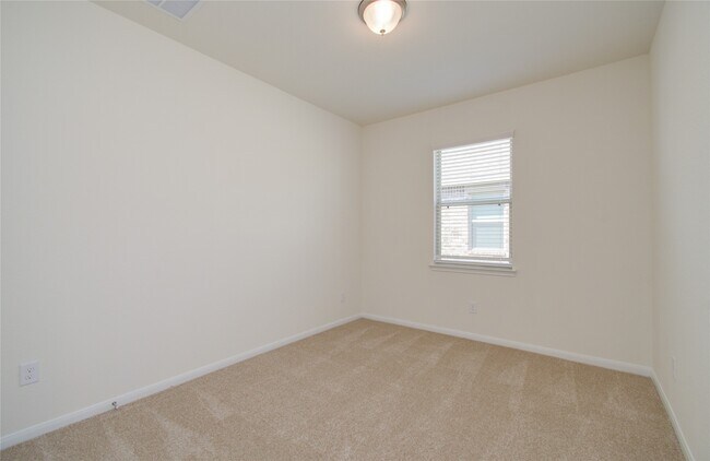 Building Photo - 8414 Beacon Bay Cir