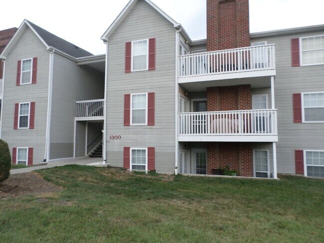 Building Photo - 1300 Cedar Ridge Dr