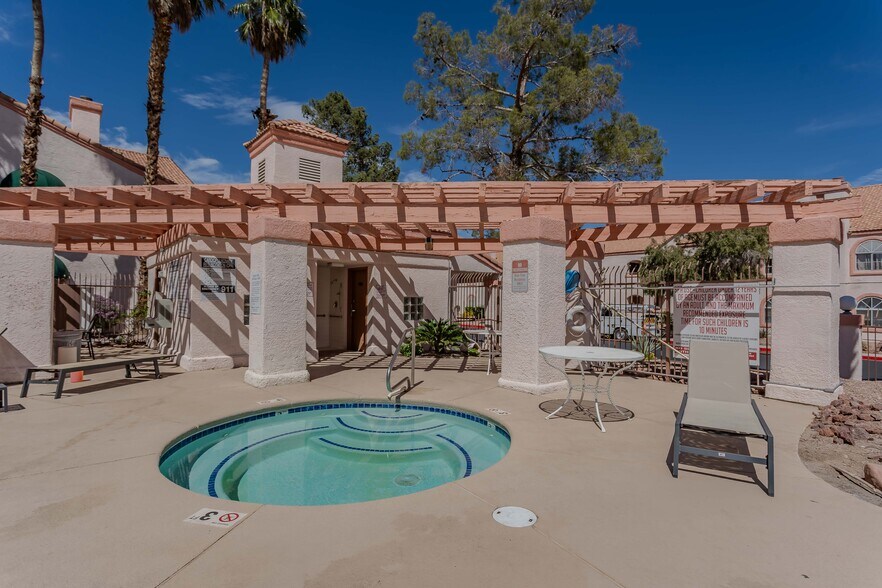 Building Photo - 7570 W Flamingo Rd