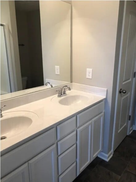 Bath - 628 Bradburn Village Cir