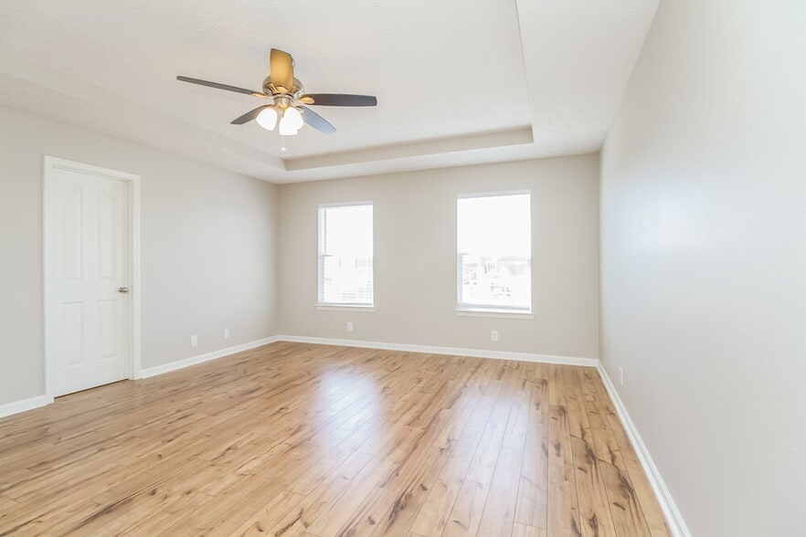 Building Photo - 3334 Perlino Dr