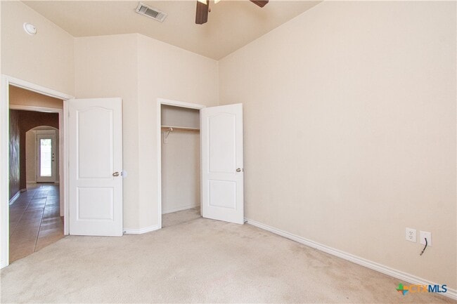 Building Photo - 305 Hedy Dr