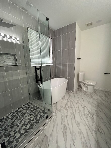 Building Photo - 412 Cypress Hill Dr