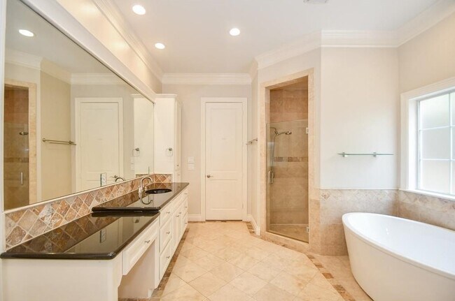 Building Photo - 7626 E Jordan Cove