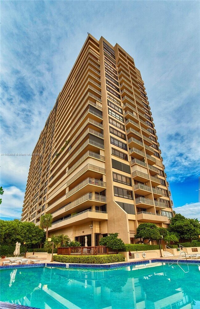 Building Photo - 11113 Biscayne Blvd