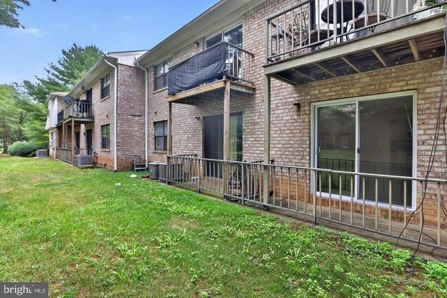 Building Photo - 1807 Silver Ct