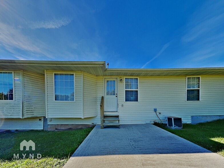 Building Photo - 1721 Windmill Way